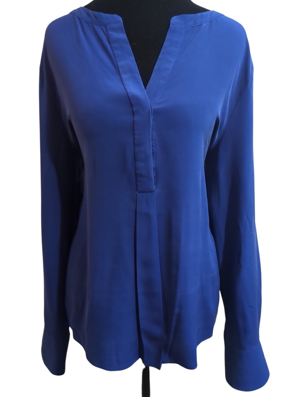 BCBGMAXAZRIA 100% Silk Cobalt Blue Blouse Medium Hidden Button High Low Career